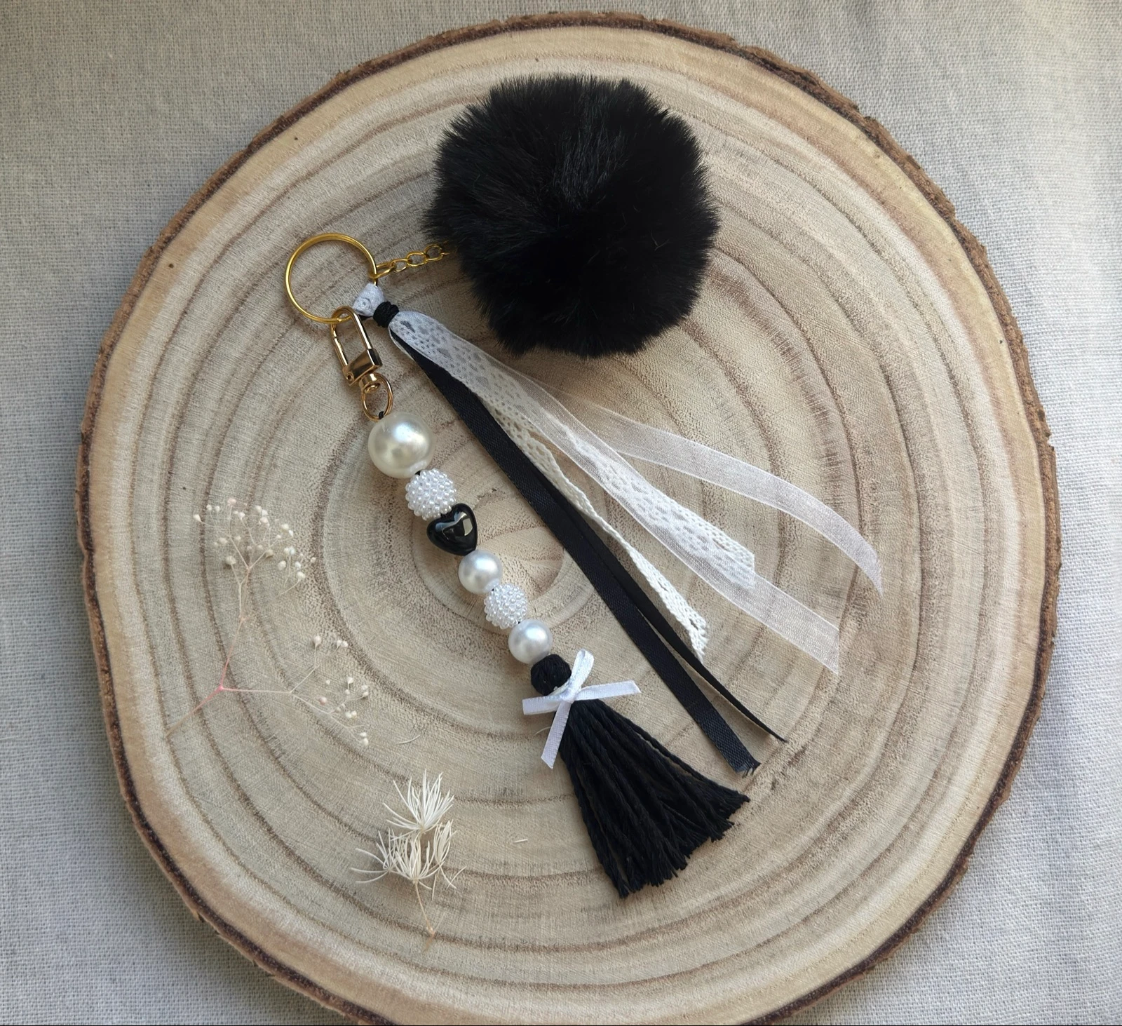 Porte-clés 2-en-1 artisanal – Noir & Blanc